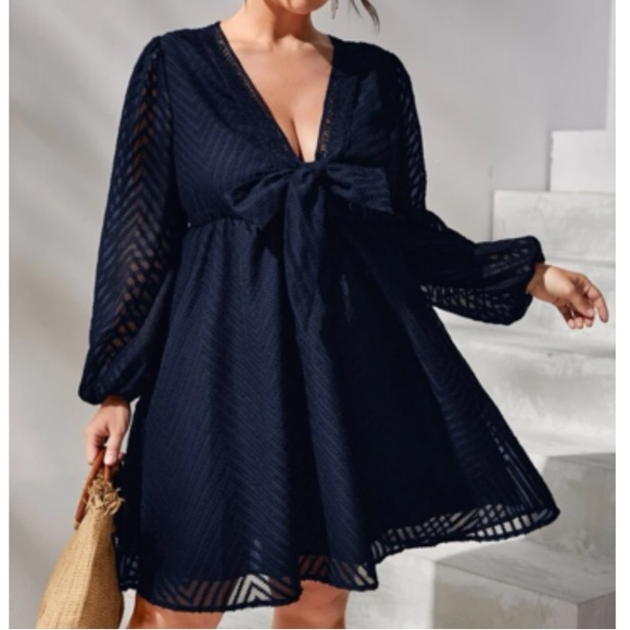 Plus size luxe lace trim knot front lantern sleeve dress - Picture 15 of 16